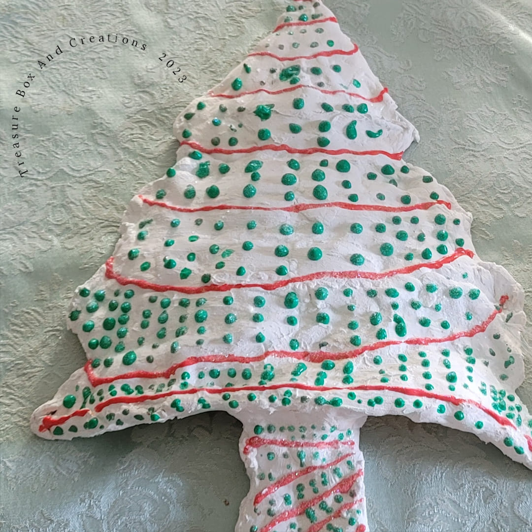 Faux Christmas tree cake